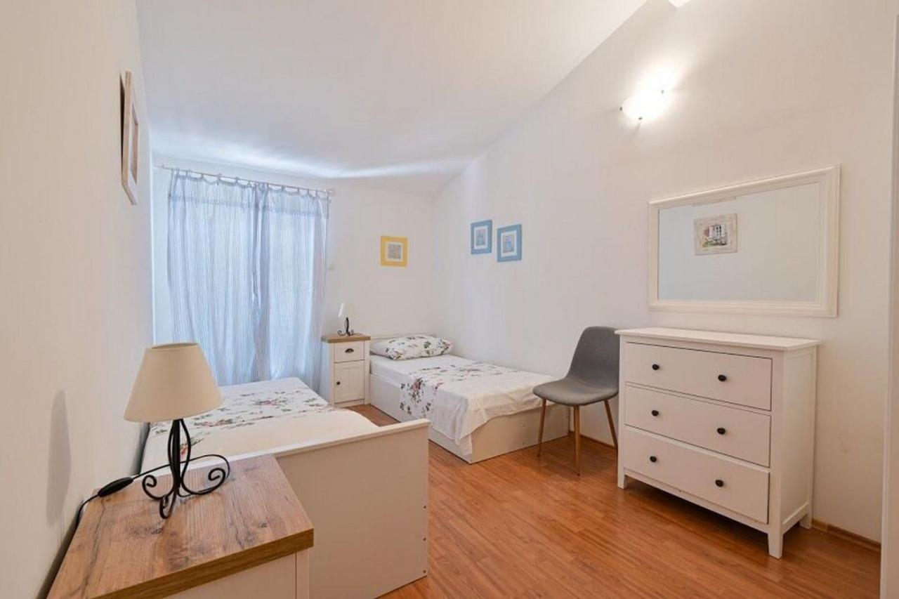 Apartments Mirko Seget Vranjica Extérieur photo